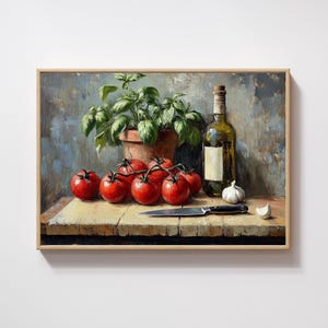 Pode incluir: Uma pintura de natureza morta com uma t&aacute;bua de cortar de madeira com tomates vermelhos, uma faca, uma garrafa de vinho e um vaso de manjeric&atilde;o. O fundo &eacute; uma parede cinza texturizada.