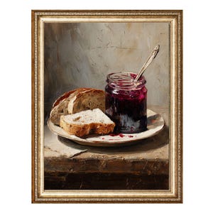 Puede incluir: Pintura enmarcada de naturaleza muerta con un tarro de mermelada oscura con una cuchara, rebanadas de pan y un plato pequeño. La pintura tiene una paleta de colores cálidos con tonos marrones, rojos y blancos. La pintura está enmarcada.