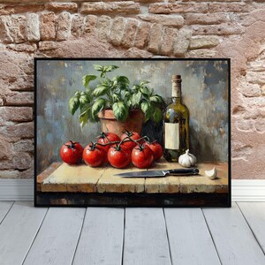 Pode incluir: Uma pintura de natureza morta com tomates vermelhos, uma garrafa de vinho, uma faca e um vaso de manjeric&atilde;o em uma mesa de madeira.