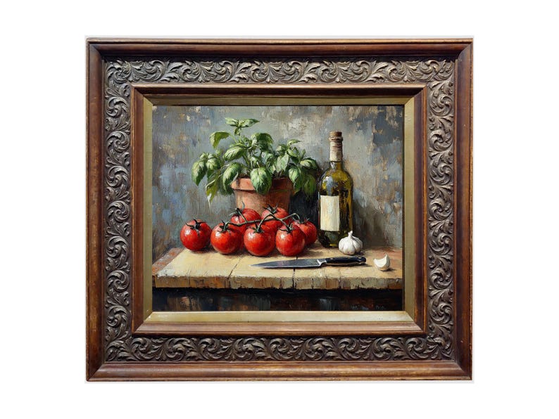 Pode incluir: Uma pintura de natureza morta com uma garrafa de vinho, um cacho de tomates vermelhos, uma faca e uma planta em vaso com folhas verdes. A pintura &eacute; emoldurada em uma moldura de madeira escura com entalhes ornamentados.
