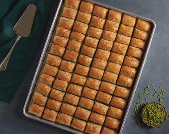 Pistachio Baklava – Istanbul Light Syrup Phyllo Dessert Gift Box
