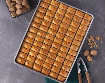 Walnuss-Baklava - Istanbul Layered Phyllo Dessert, ausgewogene Sirup-Geschenkbox