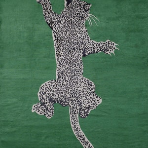 CLIMBING LEOPARD RUG| Animal Rug, Handtufted Rugs, Bedroom Aesthetic ...