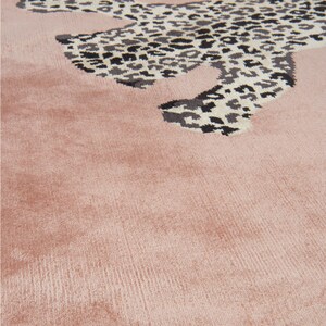CLIMBING LEOPARD RUG | Tufted Rugs, Tiger Rug, Bedroom Aesthetic Rugs ...