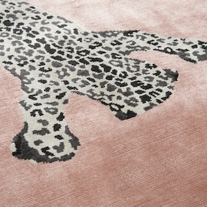 CLIMBING LEOPARD RUG | Tufted Rugs, Tiger Rug, Bedroom Aesthetic Rugs ...