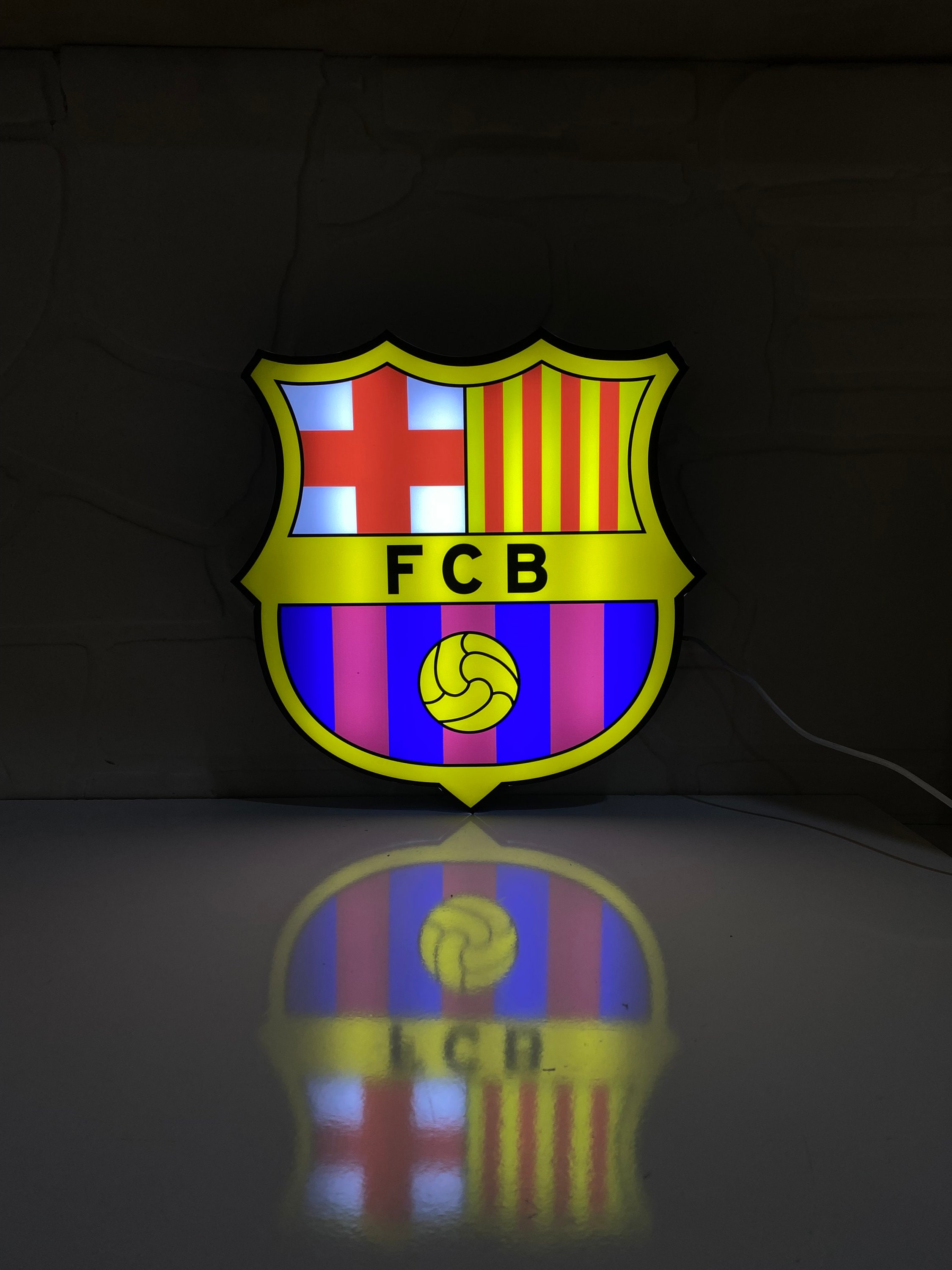 Barcelona Fútbol Lámpara Barça Regalos, 16 Colores de Iluminacion y Mando a  Distancia, Barcelona Futbol Regalo para Niños Futbolistas : :  Iluminación