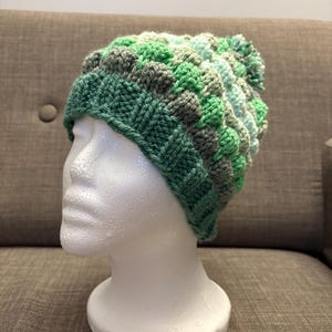 Grön tonad bubbelhatt