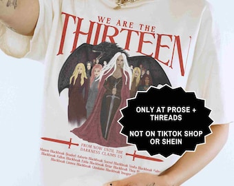Camiseta Manon Blackbeak Somos Trece Mercancía de Trono de Cristal Mercancía de Sarah J Maas Mercancía de SJM Mercancía de Sarah J Maas Camiseta Manon Mercancía de Bookstagram Booktok