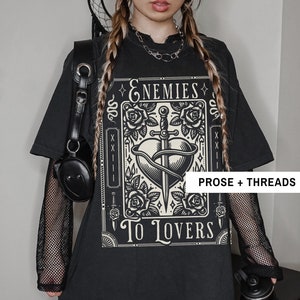 Feinde der Liebhaber Trope Tarot Karte Shirt Literatur Shirt Licht Academia Shirt Romantasy Bookstagram Merch Tarot Shirt Booktok Merch Bookish