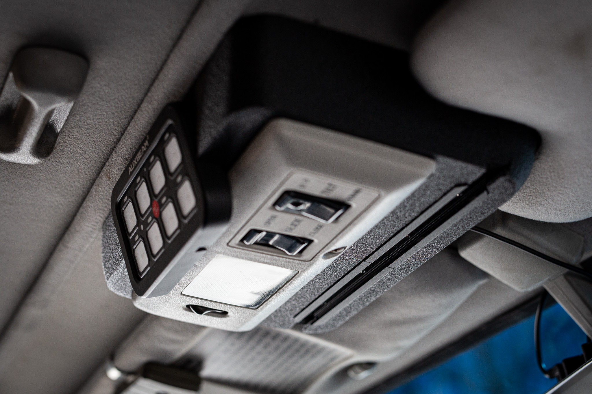Toyota Land Cruiser 91-97 Lexus LX450 95-97 - T-Track Overhead Panel Mod - (Auxbeam/Nilight/Switch-Pro Gang Switch Panel Mount Optional)