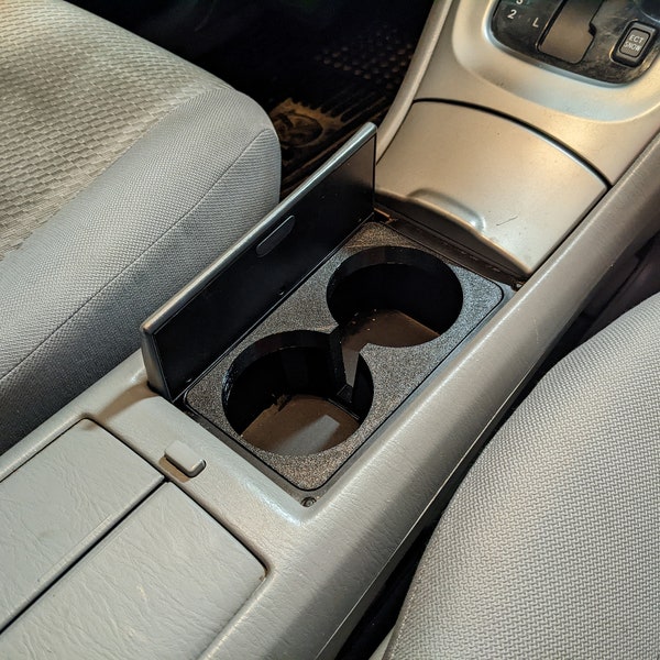 Toyota Highlander 01 - 07 Cupholder