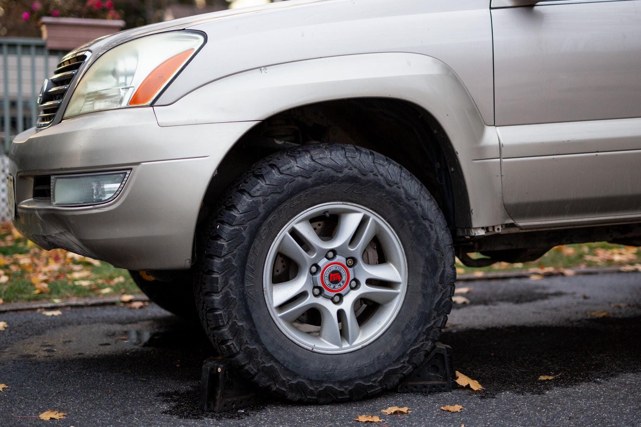 Lexus GX470 03-09 Center Caps - Original Design - Available