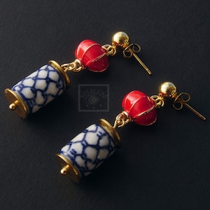 Orecchini Chinoiserie - Orecchini Lanterna di Carta Rossa Cinese Giapponese - Orecchini in Ceramica e Porcellana Blu e Bianca - Ciondoli Asiatici