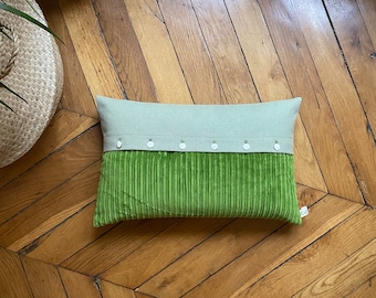 Cushion cover in green corduroy and green textured fabric