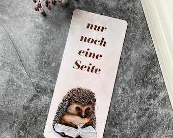 Lesezeichen Igel lesend nur noch eine Seite