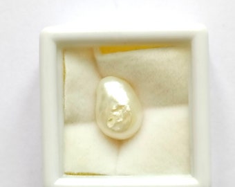 AAA+ Natural Certified Pear White Pearl: 6.96 Carat Loose Gemstone