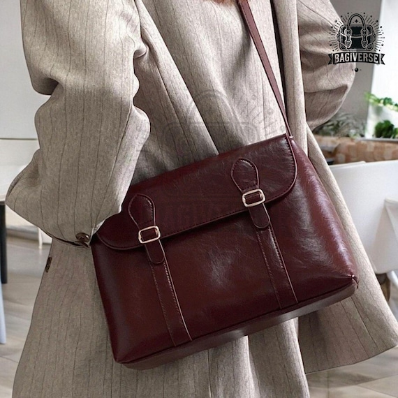 Vintage-Inspired Faux Leather Shoulder Bag with Adjustable Strap, Elegant Design, and Spacious Interior - Perfect for Everyday or Formal Use