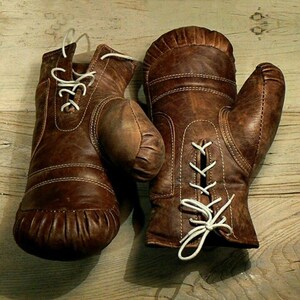 Vintage Style Unique & Elegant Heavy Leather Boxing Gloves, Punching Gloves, Workout Gloves, Fighter Gloves, Cowhide Gloves, Gift for Boxers