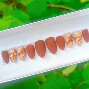 Fall marble press on nails stiletto short, gold foil false or fake nails, brown glue or stick on nails for autumn, matte finish