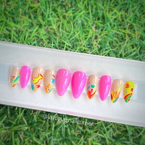 Abstract and colorful press on nails short almond, luxury rainbow false or fake nails, kawaii glue on nails for spring and summer
