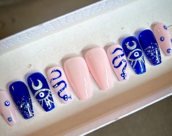 Boze ogen drukken op nagels doodskist, slangen nep of valse nagels, handgemaakte en herbruikbare lijm op nagels, klaar om te verzenden