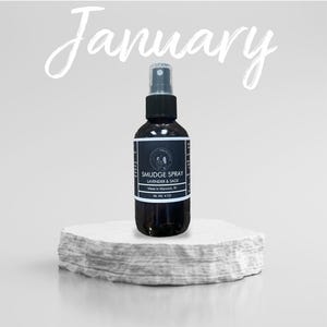 Nebbia di salvia, nebbia di purificazione, spray di macchia senza fumo, spray di macchia di cristallo, nebbia dell&#39;aura, spray di nebbia spirituale, acqua di luna di gennaio