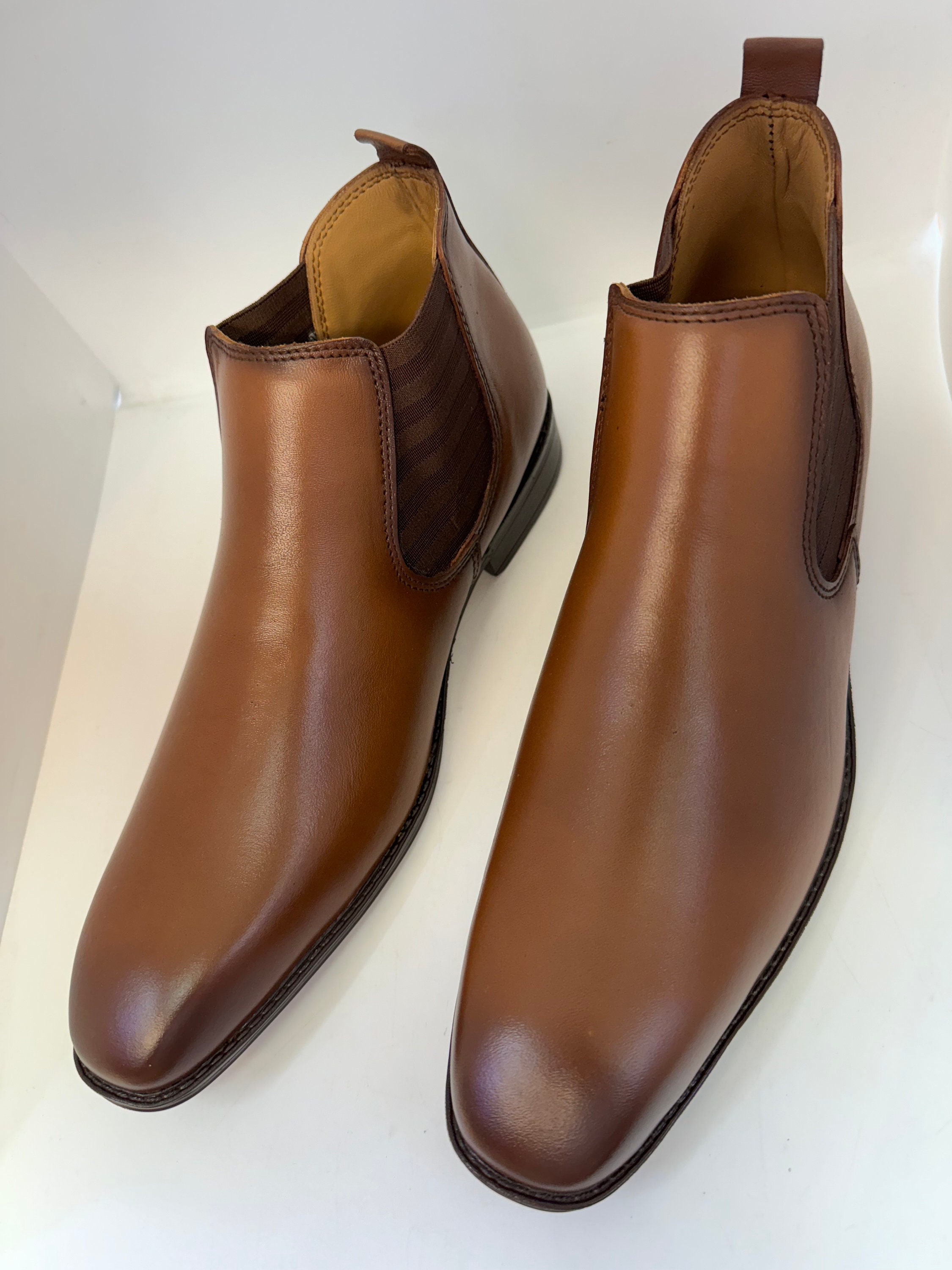 Genuine leather chelsea boots outlet