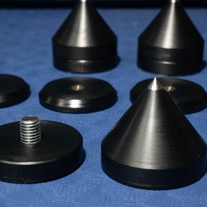 Turntable Isolation Spikes – Adjustable Cone Feet with Stainless Steel Tip & Brass Inserts (M10)