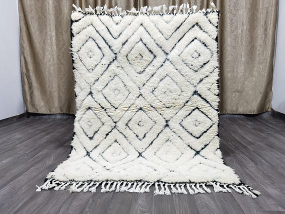 Beni ourain white carpet - Custom Moroccan Wool Rug .