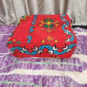 Morocco Kilim Pouf, Vintage Moroccan Ottoman, Outdoor Kilim Poufs, Outdoor Chair Pouf, Yoga Meditation Poof , Outdoor Furniture Pouf .