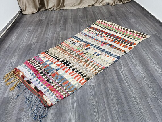 Berber Colorful Runner Rug - Authentic boujaad runner rug - Authentic Moroccan wool rug - Berber Runner Carpet 2.9x6.1 Ft / 88X186 cm .