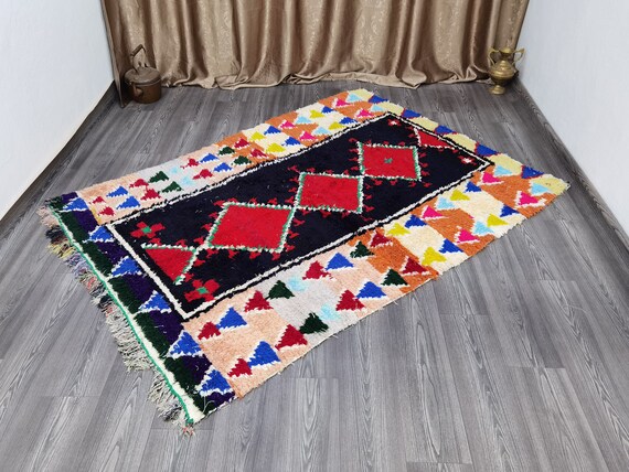 Moroccan vintage area rug , 5X7 ft Berber Moroccan area rug , hand woven area rug , Vintage Moroccan Berber rug .