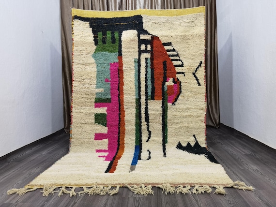 Hand-Knotted Beni Ourain Wool Rug: Beige & Pink Geometric Carpet