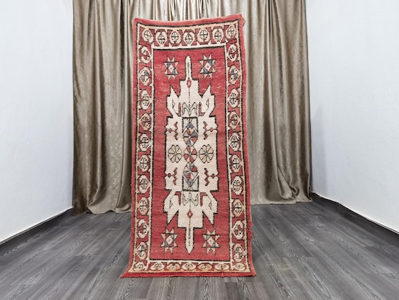Gorgeous Authentic Boujaad Runner Rug 2.5x5.9 FT , Antique rug 70's , Vintage moroccan rug , Bohemian Shag Rug, Old Berber Rug 77x180 Cim