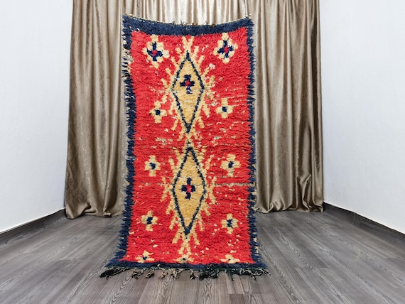 Red Moroccan Runner Rug – Hand-Knotted Wool Boujaad Carpet, 2.8x5.8 Ft