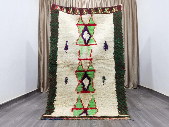 Moroccan Runner Rug - White and Green Runner Rug - Berber Runner Carpet - Authentic boujaad runner rug - Unique Runner Rug 3.8x6 Ft