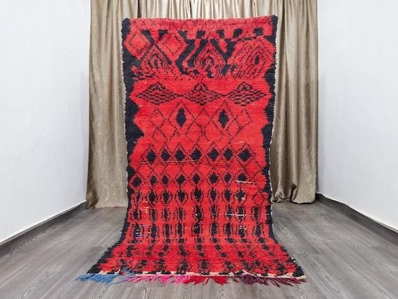Boujaad runner rug - Colorful rug runner - Berber bedroom rug - Moroccan hallway rug - Red berber runner - Runner Red 4x8 / 120x246 cm