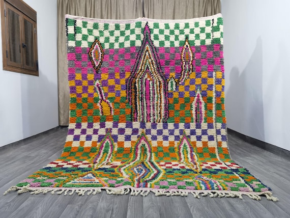 Handmade Moroccan Wool Rug: Custom Bohemian Style