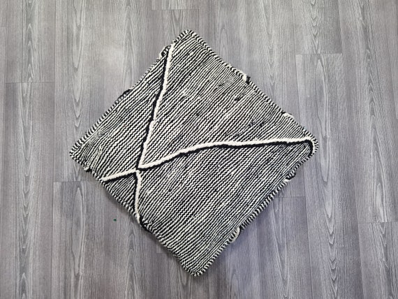 Moroccan Kilim pouf "Zanafi" ,  Cushion Handmade Pouf, Customized Nursery Room Square Pouf, Berber Natural Artwork Bedroom Sofa Pouf Ottoman