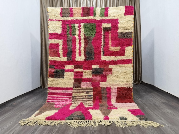 Handmade Pink Moroccan Rug: Bohemian Wool Carpet