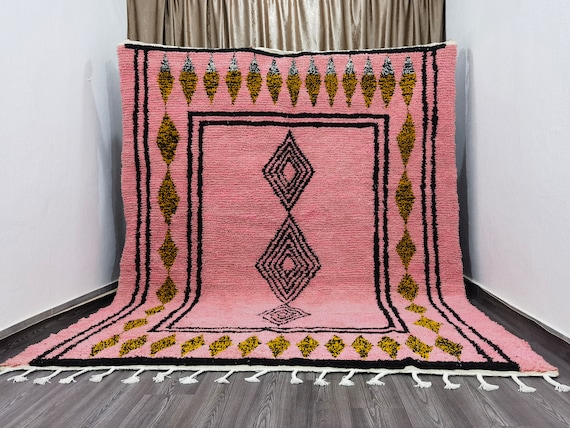 Gorgeous Beni Ourain Rug, Moroccan Berber Rug, Rug For Livingroom, Handwoven Moroccan Rug , Authentic Wool Rug , Area Rug For Bed Room .