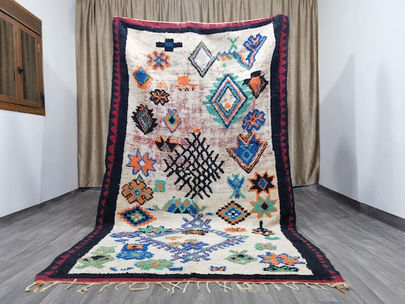Amazing Vintage Moroccan Boujad Rug 5.7×9.8 Ft - Rugs For Living Room -  Woven Azilal Rugs - Unique Geometric Rug - Berber Woven Area Rug .