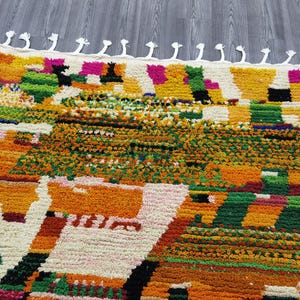 Handgjord orange marockansk matta – Autentisk berbermatta, boho-inredning bild 7