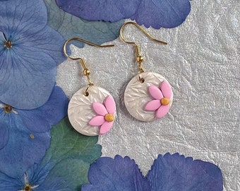 Agnes Dangles pink. Handmade earrings for a flower lover. Stylish spring and summer earrings. Lightweight and beautiful earrings.