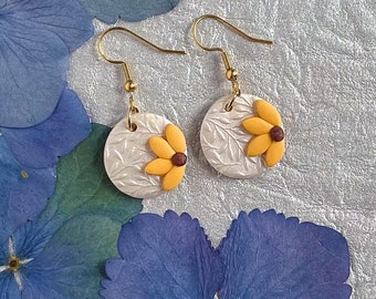 Agnes Dangles yellow. Handmade polymer clay earrings. Earrings for a flower lover. Stylish spring and summer earrings. Lightweight earrings.