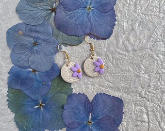 Agnes Dangles purple. Handmade polymer clay earrings. Earrings for a flower lover. Stylish spring and summer earrings. Lightweight earrings.
