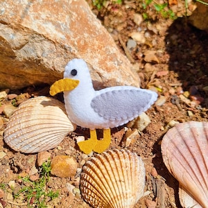 Felt Seagull Sewing Pattern: Handmade Bird Ornament, Nursery Mobile, Magnet, Keyring (PDF)