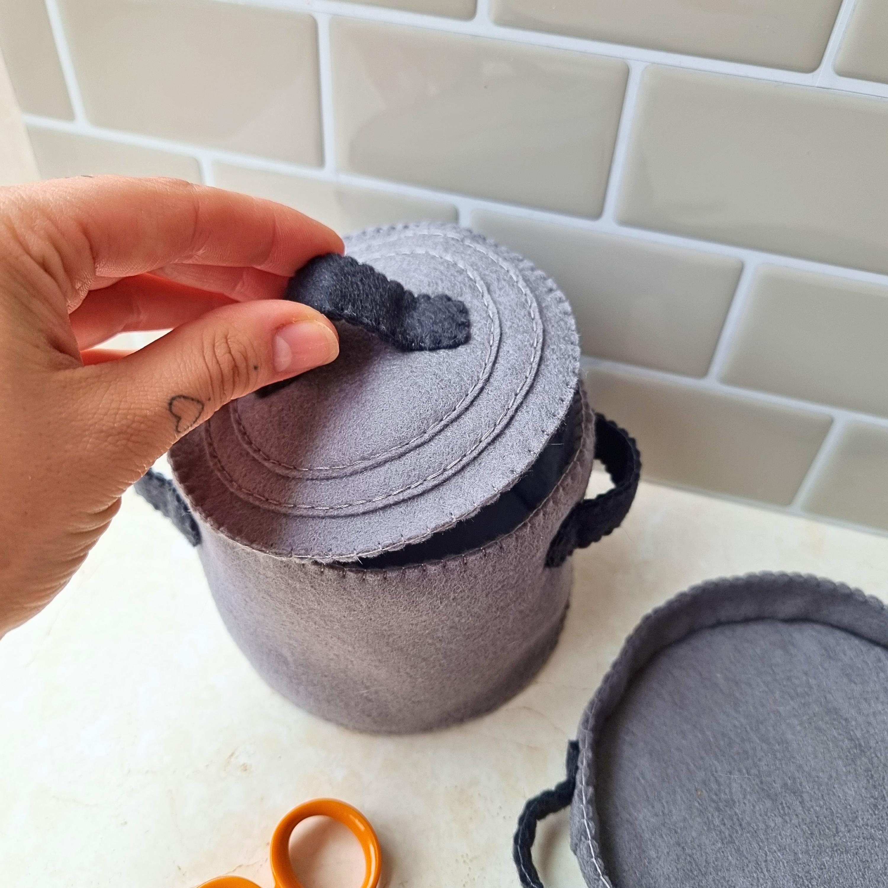 Felt Pot Pattern Felt Pot, Pan and Spatula Sewing Pattern - DIY Kids Play Kitchen ...