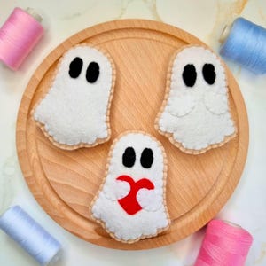 Felt Ghost Biscuit Sewing Pattern: spooky Halloween Ornament (PDF)