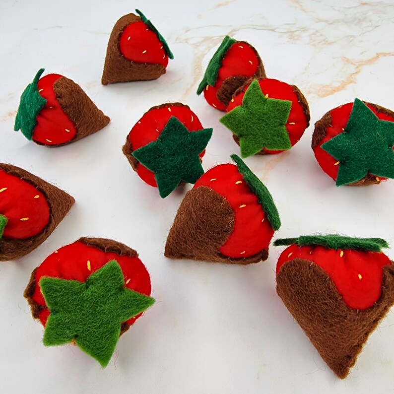 10 Chocolate Dipped Strawberries 100 Wool Felt for Valentine's Day